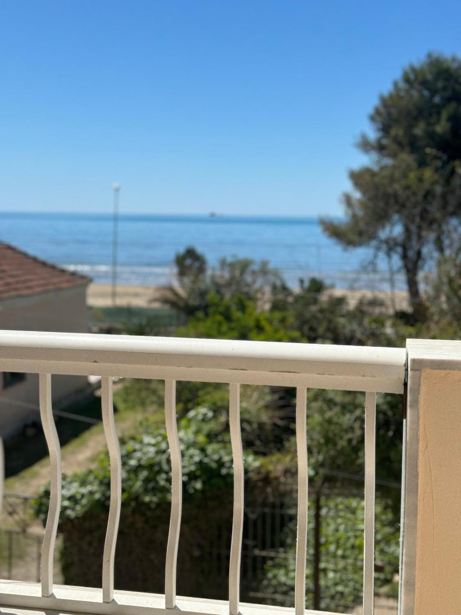 Sea & Gardenview Apartments Durrës Exterior foto